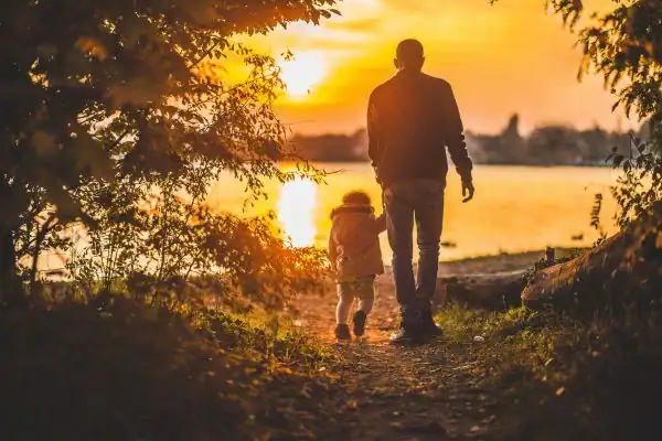 image of dad and child - parental alienation Wokingham